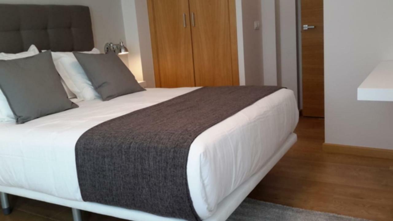 Apartamentos Porta Nova Луго Екстериор снимка